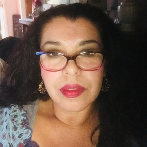 Meet your Posher, Diana